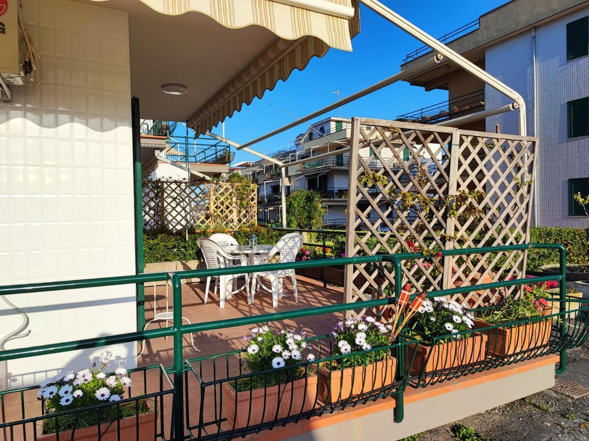Apartamento Sea Garden, fronte mare con piscina Mascali Exterior foto